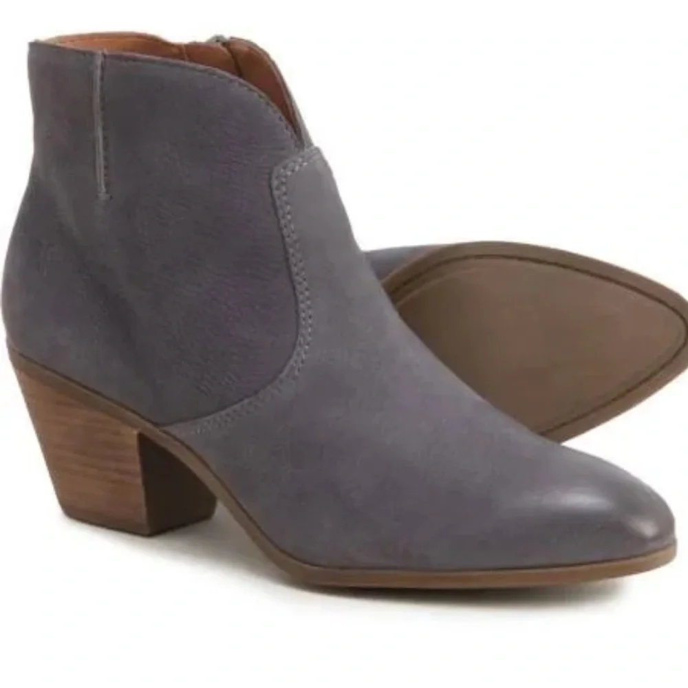 Frye Judith Seam Gray Leather Western Style Booties size 9.5 Women’s